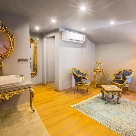 Hotel Real King 4*