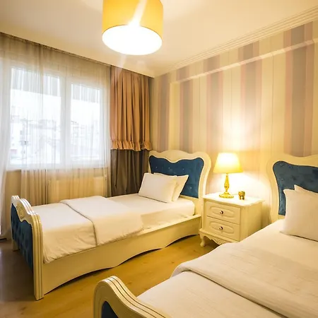 Real King Hotel