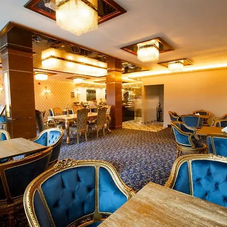 Real King Residance Hotel 4*