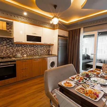 Real King Hotel