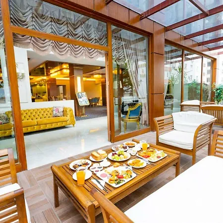 Real King Residance Hotel 4*