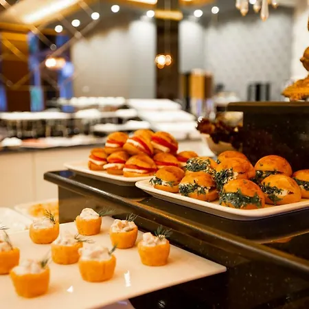 Real King Residance Hotel 4*