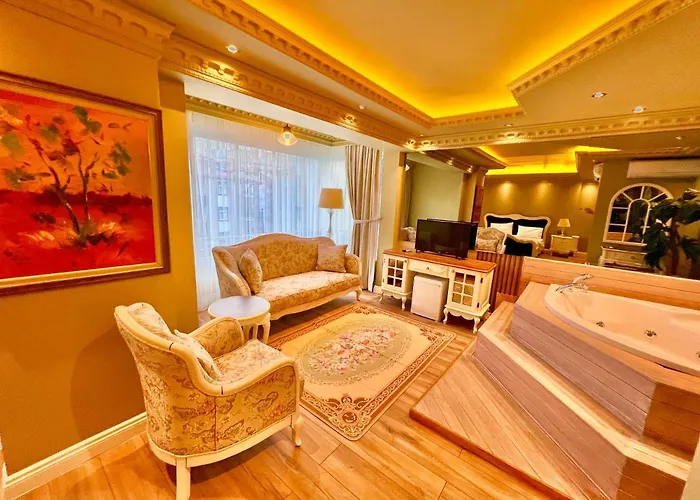 Real King Residance Otel 4*