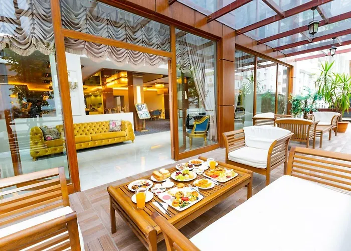 Real King Residance Otel 4*