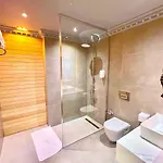 호텔 Real King Residance 트라존