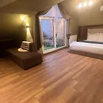Real King Residance 호텔 트라존