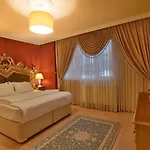 Real King Residance 4*