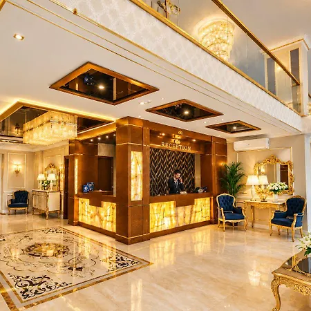 Отель Real King Residance 4*