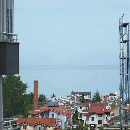 Real King Residance 4*