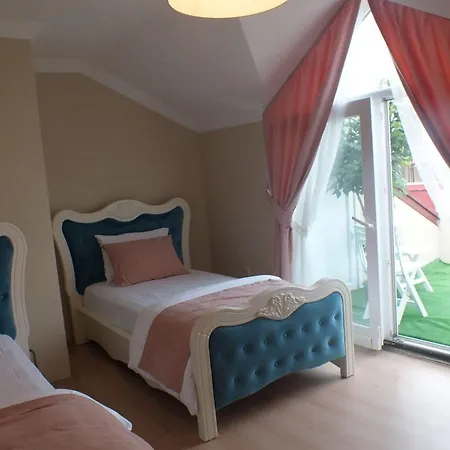 Real King Residance 4*