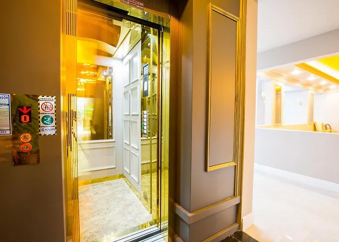 Real King Residance Hotel 4*