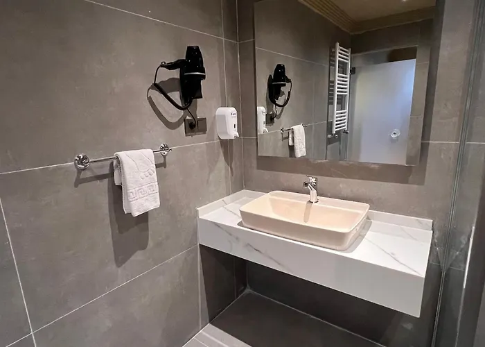 Real King Residance 4*