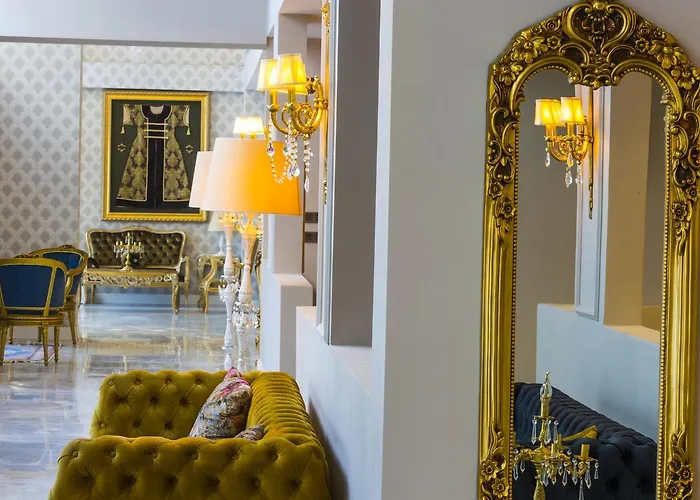 Real King Residance Hotell 4*