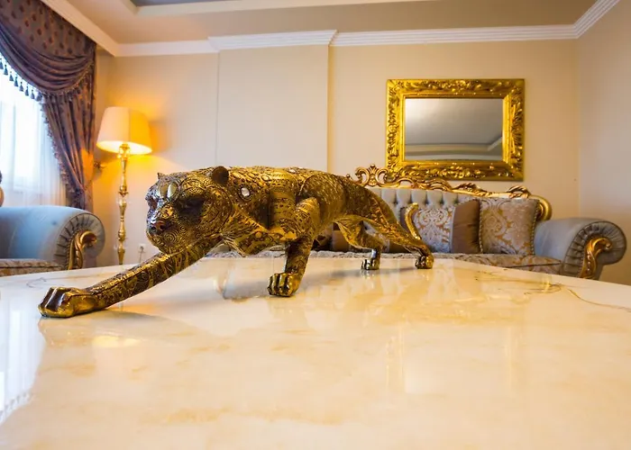 Real King Residance 4*