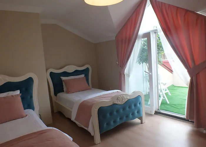 Real King Residance 4*