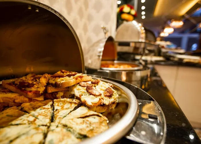 Real King Residance Hotel 4*